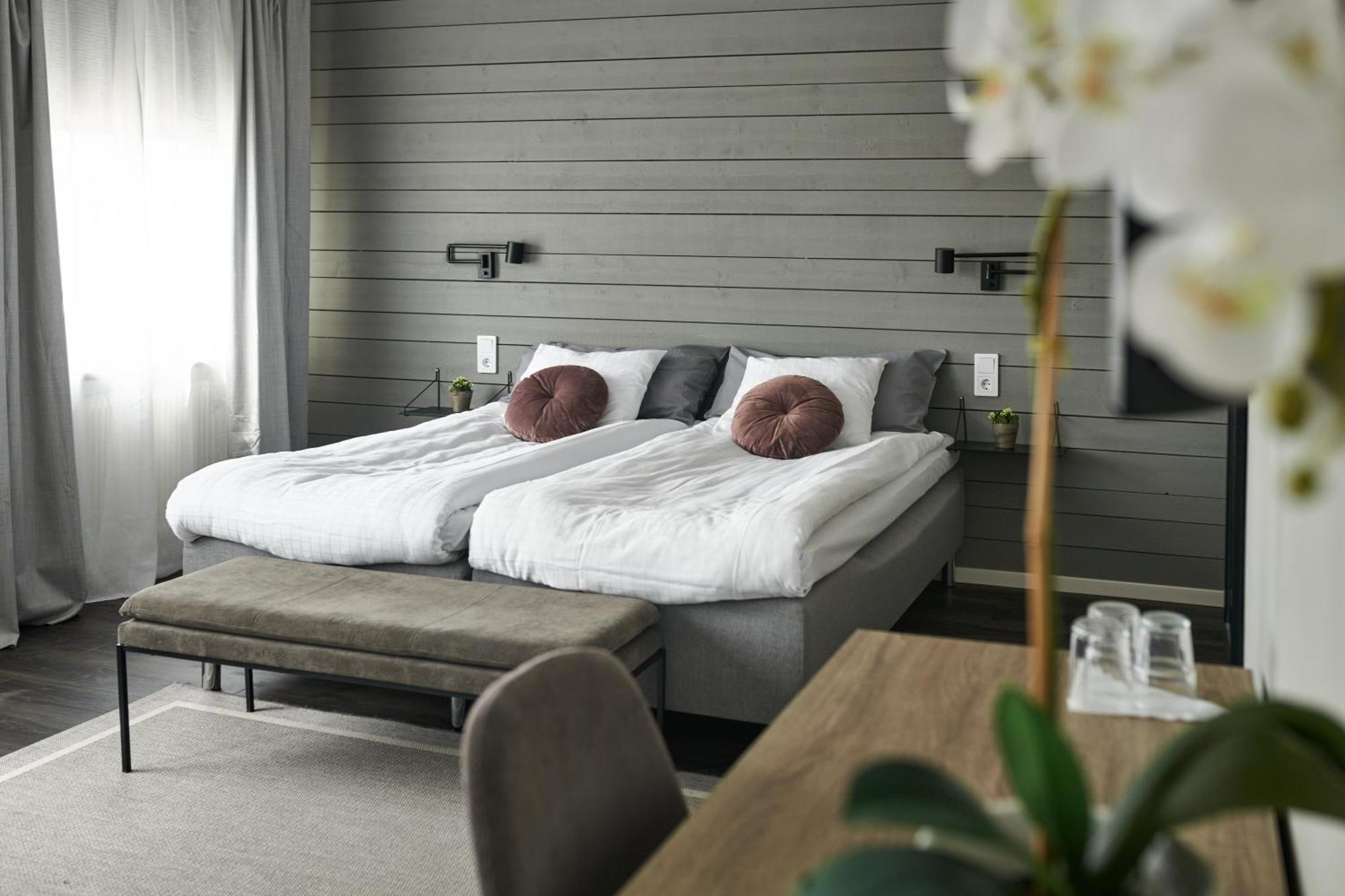 Hotell Radhuset ลืดเชอปิง ภายนอก รูปภาพ