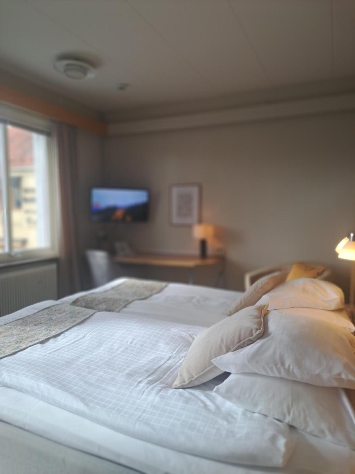 Hotell Radhuset ลืดเชอปิง ภายนอก รูปภาพ